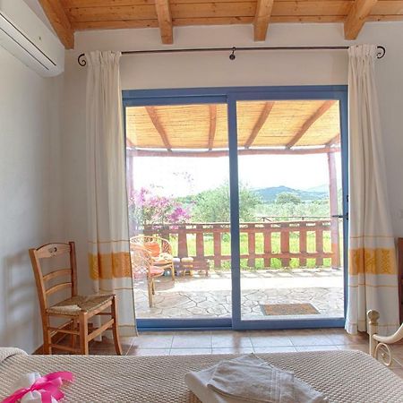Вилла Agriturismo Mieleamaro Ольбия Экстерьер фото