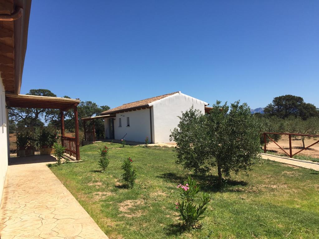 Вилла Agriturismo Mieleamaro Ольбия Экстерьер фото