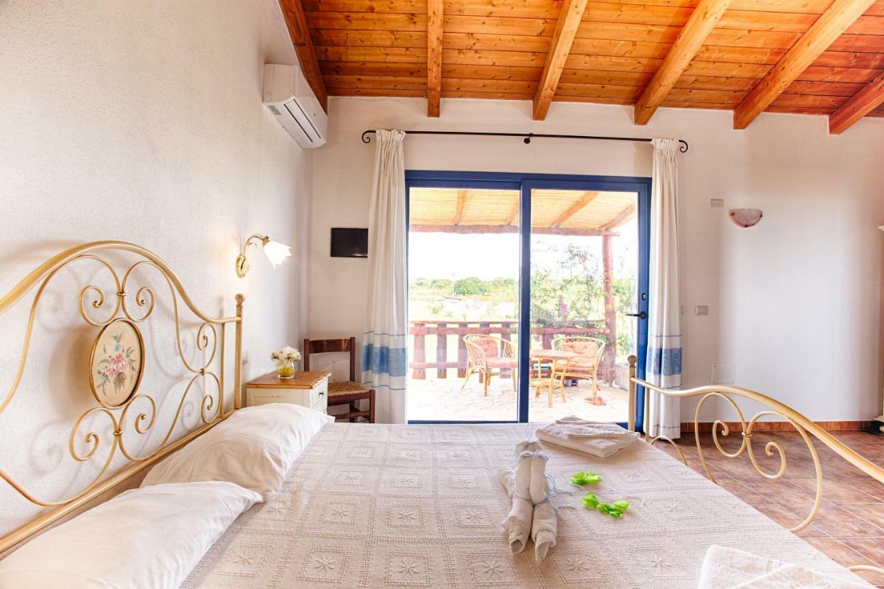 Вилла Agriturismo Mieleamaro Ольбия Экстерьер фото